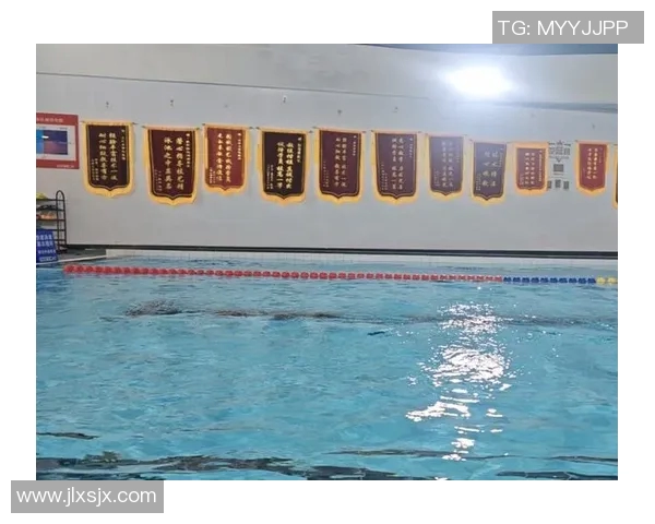 以公共泳池为核心打造健康生活空间，提升社区居民水上活动体验